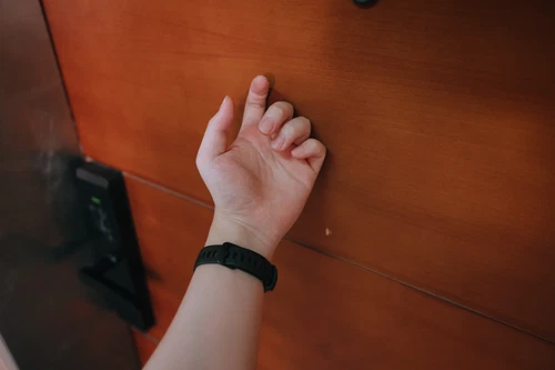 日奈娇 2025.11.02 未亡人 - 在线看可下载原图