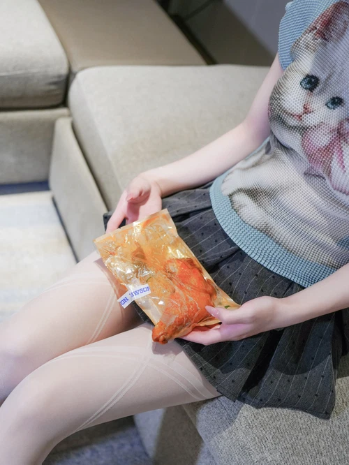 汁汁 2025.11.09 内购私拍 - 在线看可下载原图