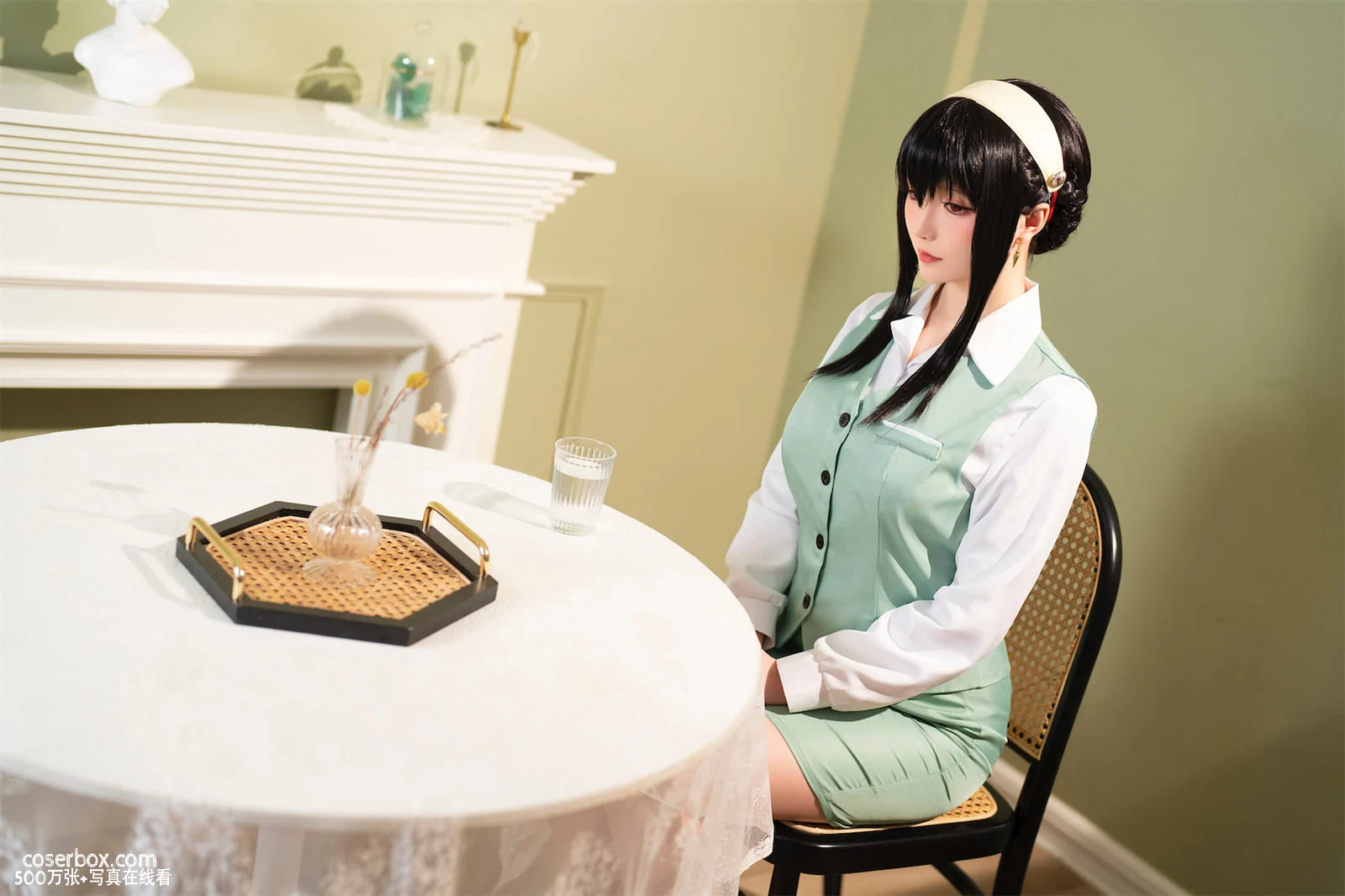 星之迟迟 2025.11.25 圣诞节 约尔2 OL制服 (间谍过家家) - 在线看可下载原图