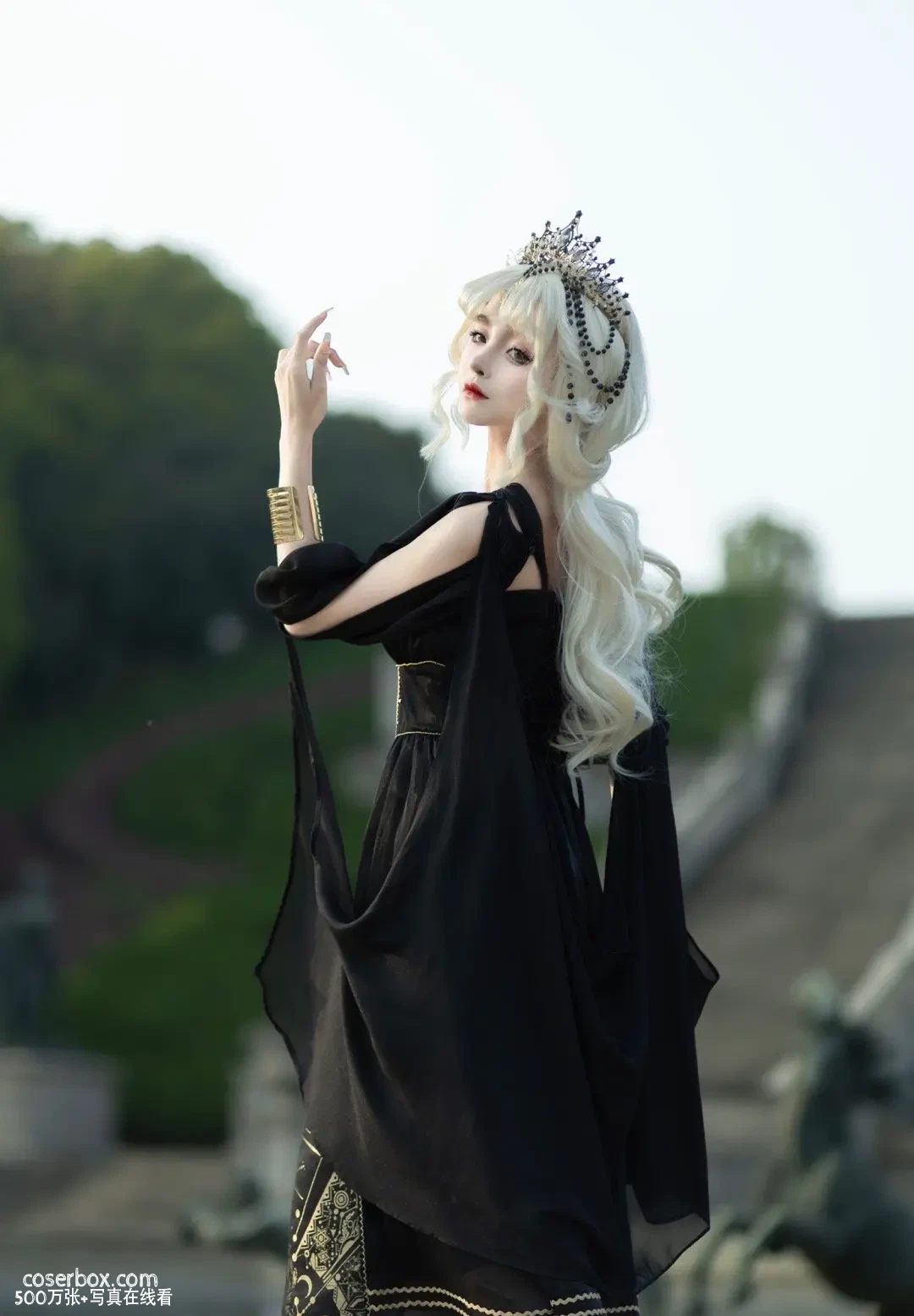 云知笑 2025.11.26 荷鲁斯 - 在线看可下载原图