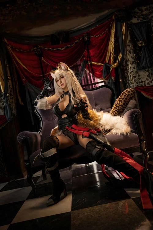 Shika小鹿鹿 2025.11.28 莎拉自拍集 - 在线看可下载原图