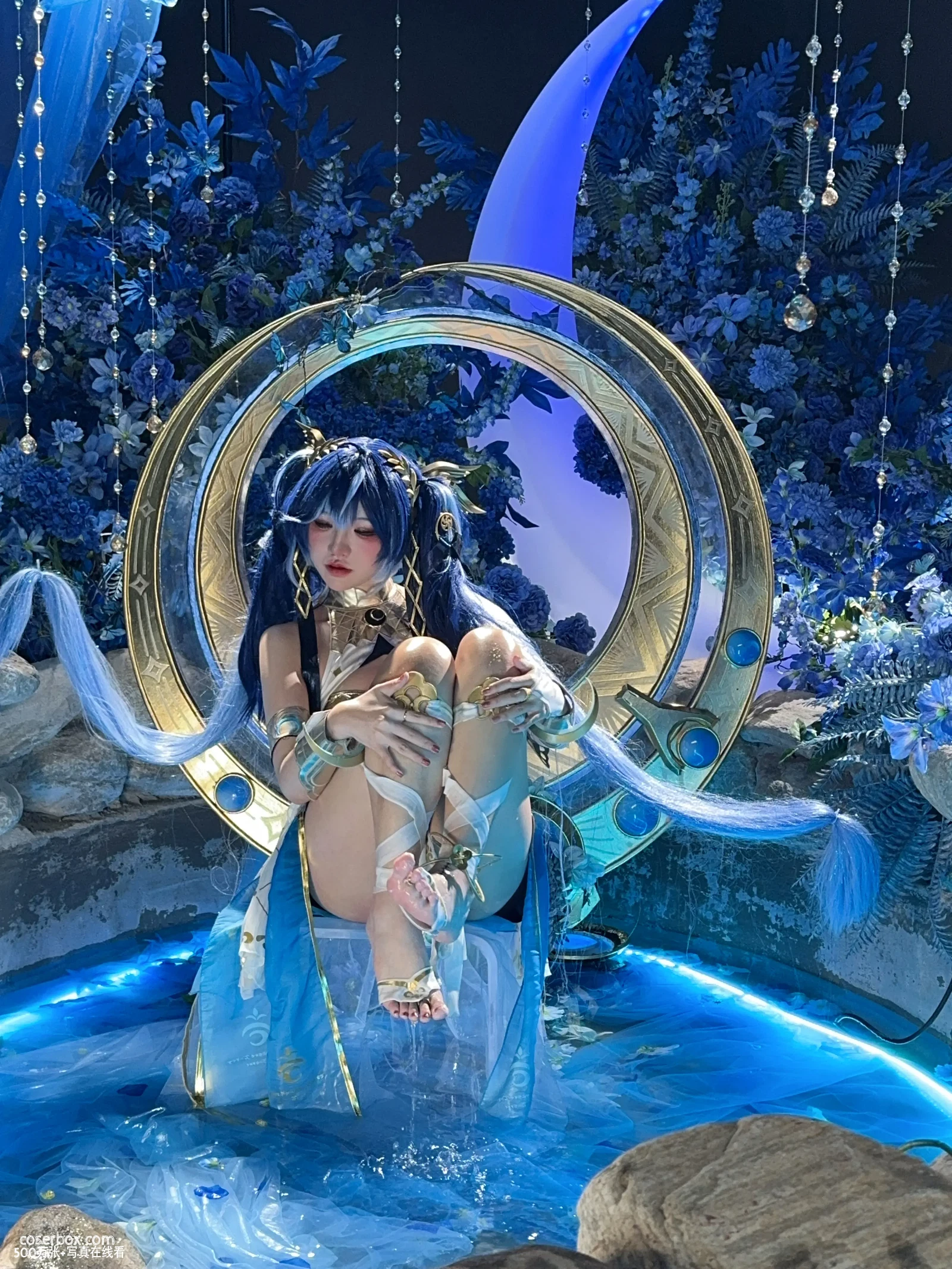 阿薰KaOri 2025.12.19 尤诺 隐藏花絮+gif+合成+幕后 - 在线看可下载原图